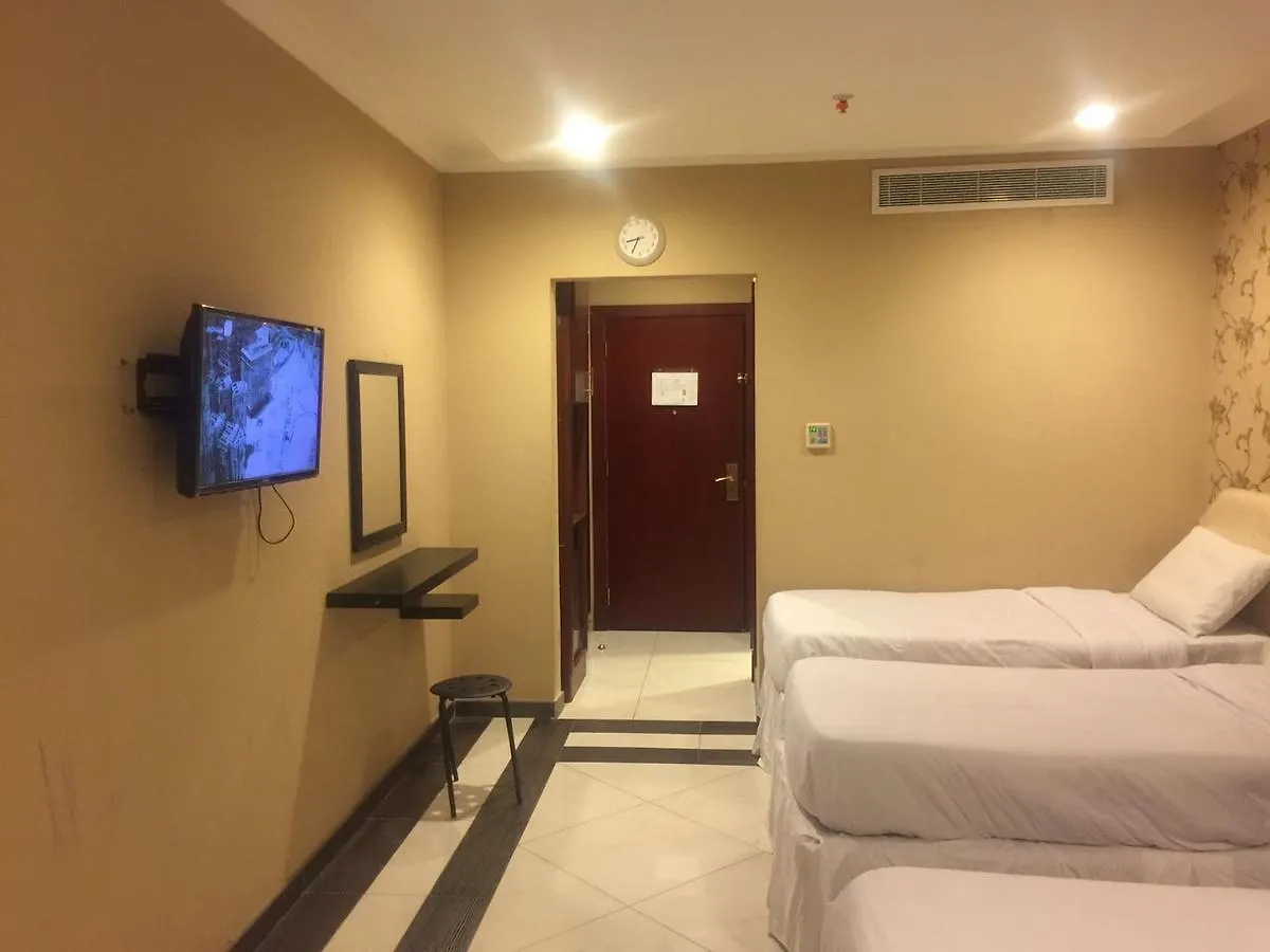 Aram Almasi Hotel