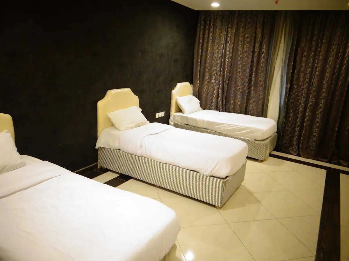 Aram Almasi Hotel