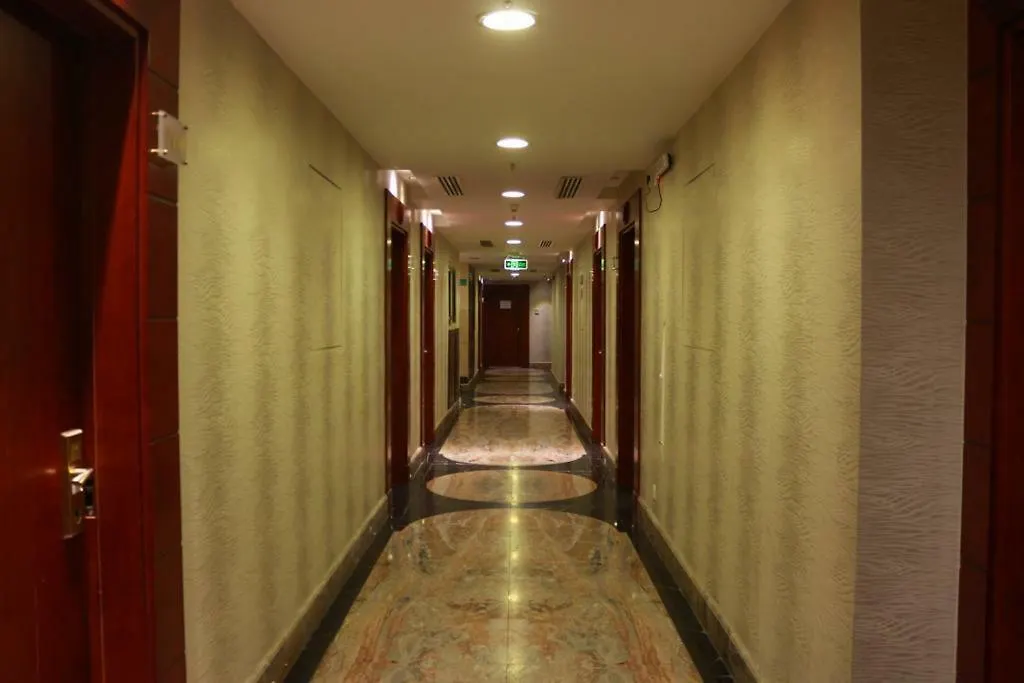Aram Almasi Hotel